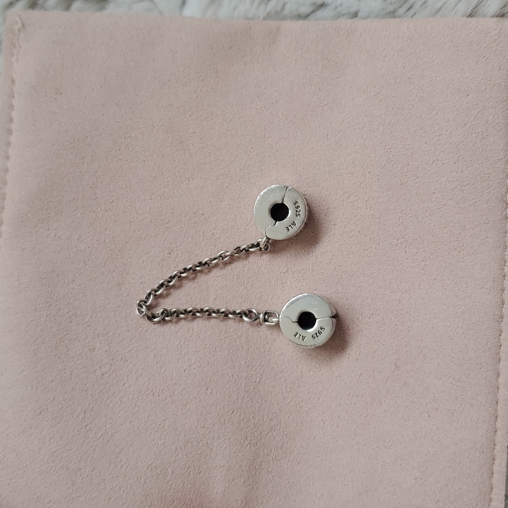 Pandora Logo Silver Safety Chain Charm - Picture 3 of 5